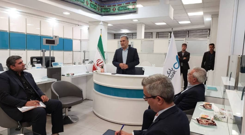 مدیرعامل بانک دی: تسهیل ارائه خدمات در دستور کار شعب باشد