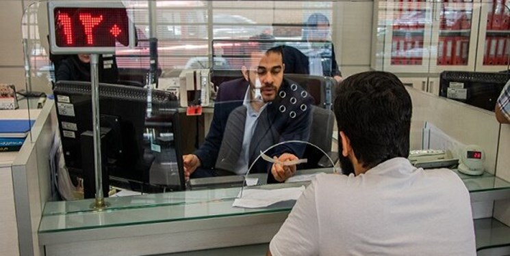 ۹۸ درصد خدمات بانک‌ها الکترونیکی ارائه می‌شود