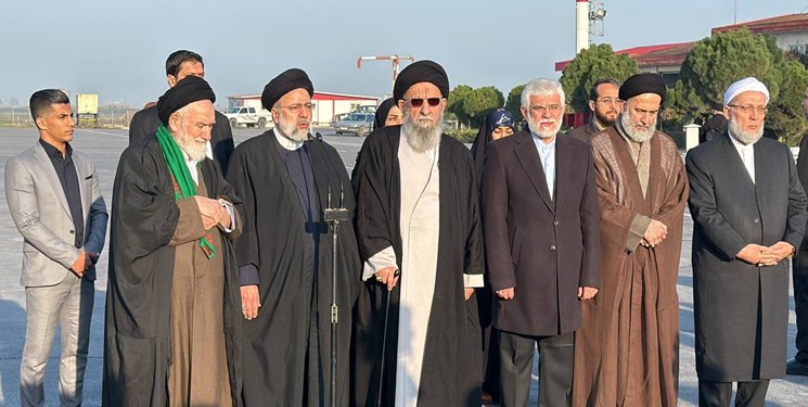 باید مسائل را حل و چاله‌ها را چاره کنیم