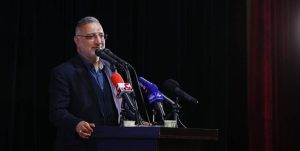 خیلی ها می‌خواهند راه انقلاب را مسدود کنند