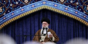 جمعی از تولیدکنندگان و فعالان اقتصادی با رهبر انقلاب دیدار می‌کنند