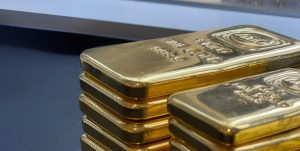 چوب حراج دولت قبل به ۶۰ تن طلای ایران