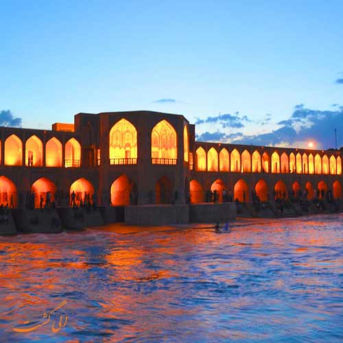 کشف یک شهر زیرزمینی عجیب در اصفهان+ عکس