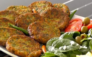 طرز تهیه کوکو کدو و گوجه یک غذای ساده و ارزان