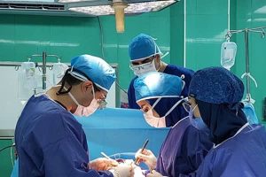 خارج کردن تومور ۳.۵ کیلویی از کلیه یک بیمار!