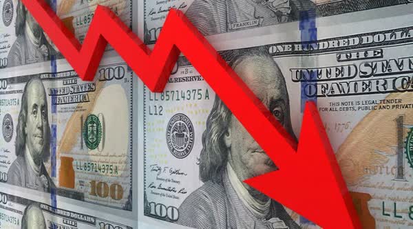 قیمت ارز با ورود سنگین بازارساز دچار افت ناگهانی شد