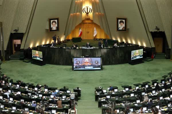 لایحه کاهش ساعات کاری و افزایش تعطیلات در دستور کار مجلس قرار گرفت