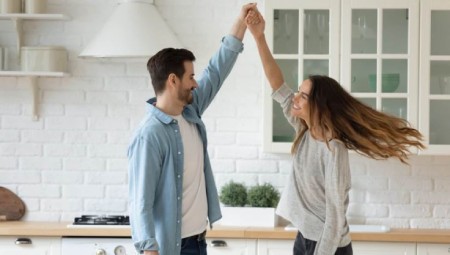 وظایف یک زن نسبت به شوهرش