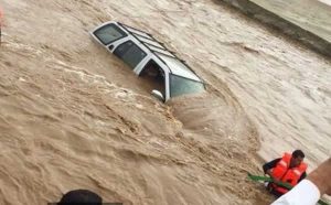 سیل در عمان جان ۱۲ نفر از جمله ۹ دانش‌آموز را گرفت