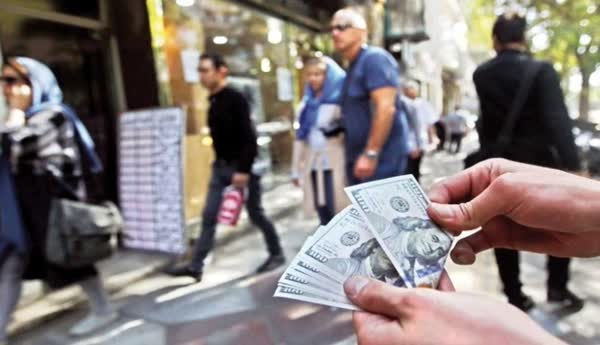 کاهش قیمت دلار و ثبات نرخ سکه در معاملات امروز بازار