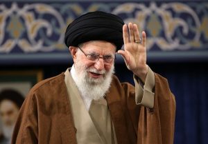 رهبر انقلاب: قوام جمهوری اسلامی به حضور مردم در انتخابات است