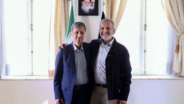 در سنگر ستاد اجرایی فرمان امام می‌مانم
