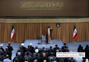 در زمینه‌ی نشان دادن پیشرفت‌ها کم کاریم