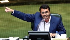 مجلس اگر می‌خواست سیاسی رفتار کند، به همه کابینه رأی نمی‌داد