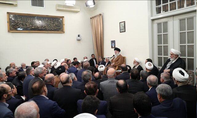 مسائل کشور را به گفت‌وگوها گره نزنیم/خطوط قرمز برای ما و طرف مقابل کاملاً روشن است