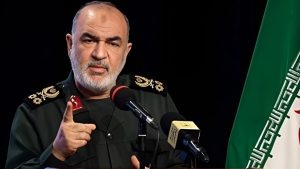 فرمانده کل سپاه: یک گام مقابل دشمن عقب‌نشینی نمی‌کنیم