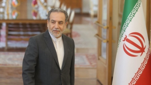 عراقچی: مسیر دیپلماسی باز است اما برای مسیرهای دیگر هم آماده‌ایم