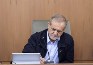 پزشکیان: خستگی‌ناپذیری و مردم‌داری ویژگی شهید رئیسی است