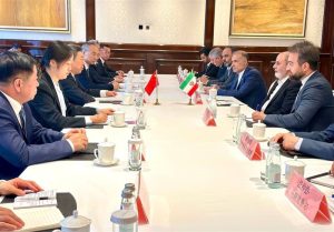 تاکید ایران و چین بر افزایش همکاری‌ها به سطح راهبردی