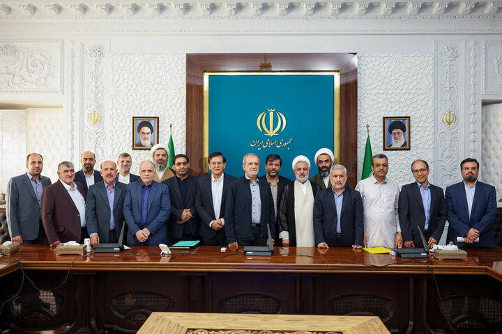 پزشکیان: اصلاح قانون مبارزه با مواد مخدر در دستور کار قرار گیرد