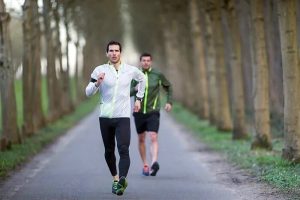 برای کاهش چربی شکم روزانه چند دقیقه پیاده روی کنیم؟