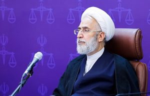 هیچ قاضی حق ندارد بدون دلایل قانونی، شخصی را احضار یا از آزادی محروم کند