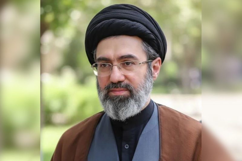 اولین پیام رهبر انقلاب اسلامی؛ تنگه هرمز همچنان باید بسته بماند