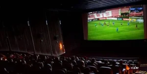 مسابقات جام جهانی فوتبال در سینماها پخش می‌شوند؟